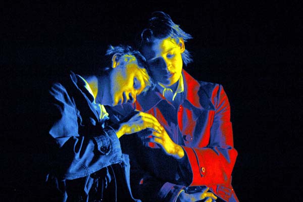 Schauspielhaus HH-  ROMEO und JULIA  farblich verfremdet