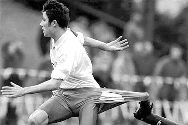 KLICK-Foto FUSSBALL-FOUL an Tibor NADJ-HSV-A