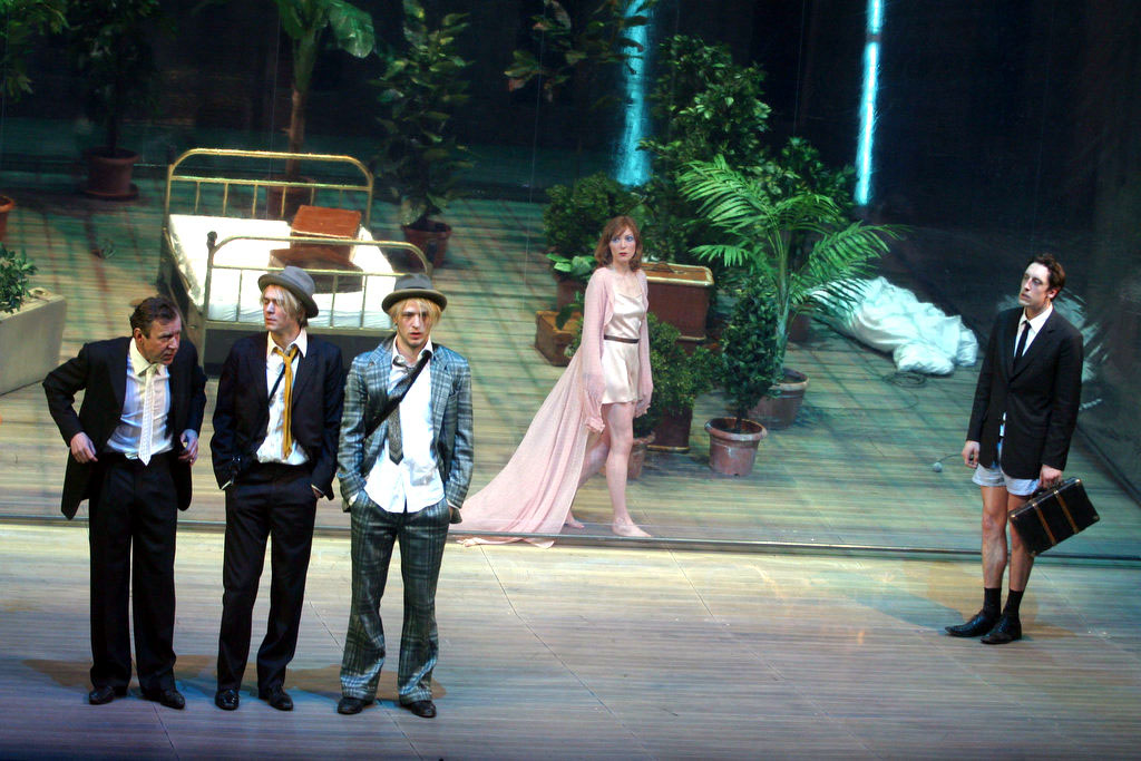 DIE SCHMUTZIGEN HAENDE